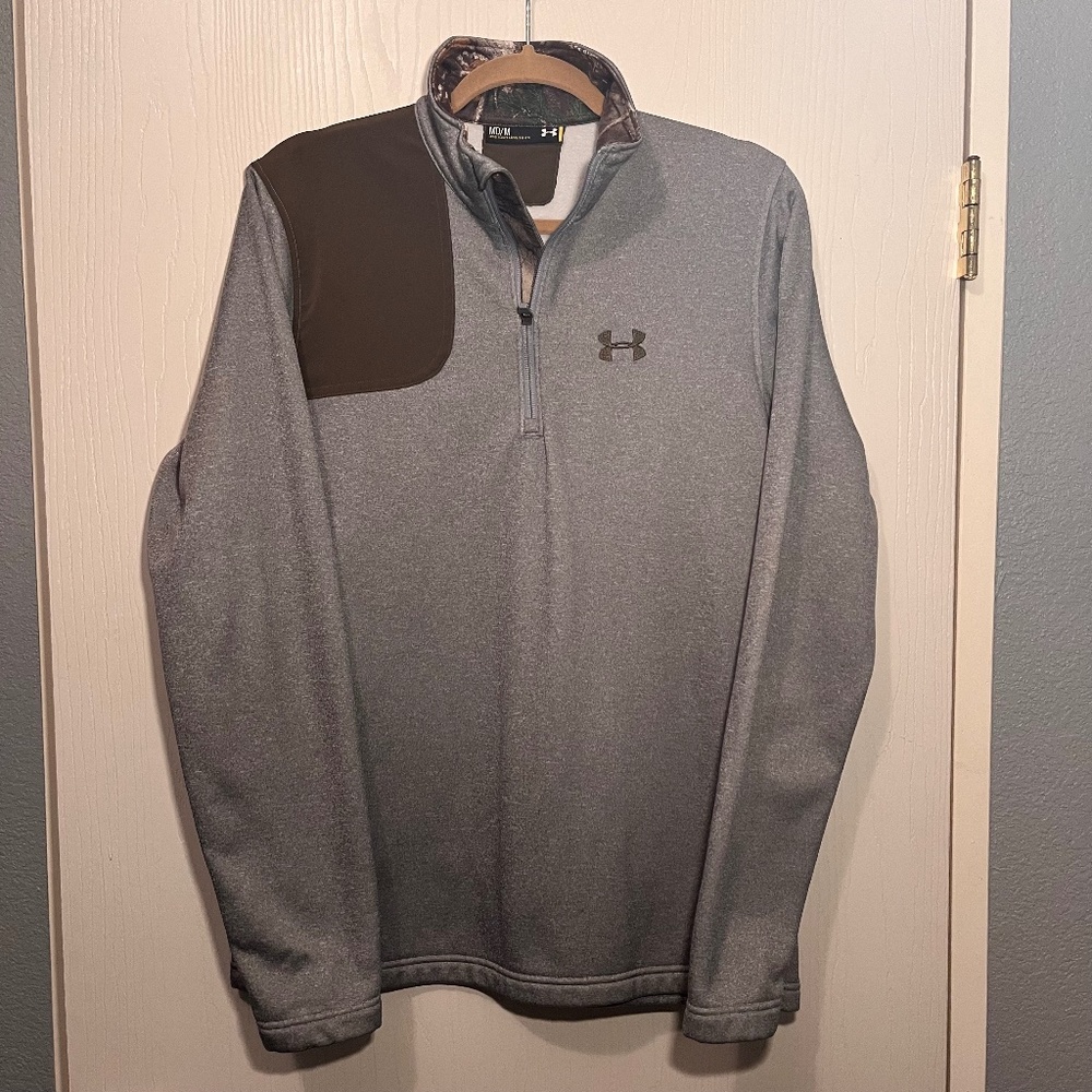 Under Armour Men's Quarter Zip Pullover - Size M